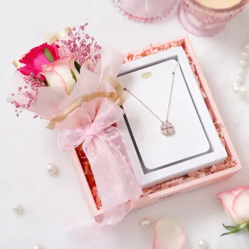BOUQUET WITH NECKLACE