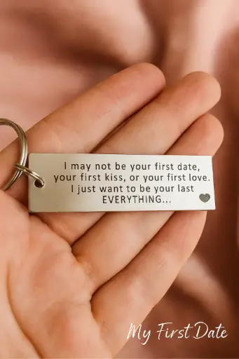 ROMANTIC KEEPSAKE KEYCHAIN